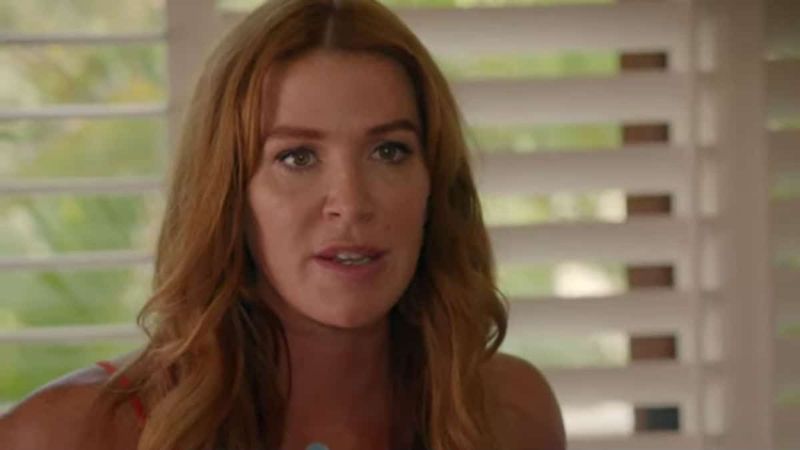 Poppy Montgomery na Reef Break.
