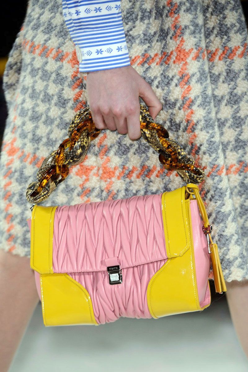hbz-fw2015-trends-bags-pastel-5-Miu Miu clp RF15 2854- اكياس