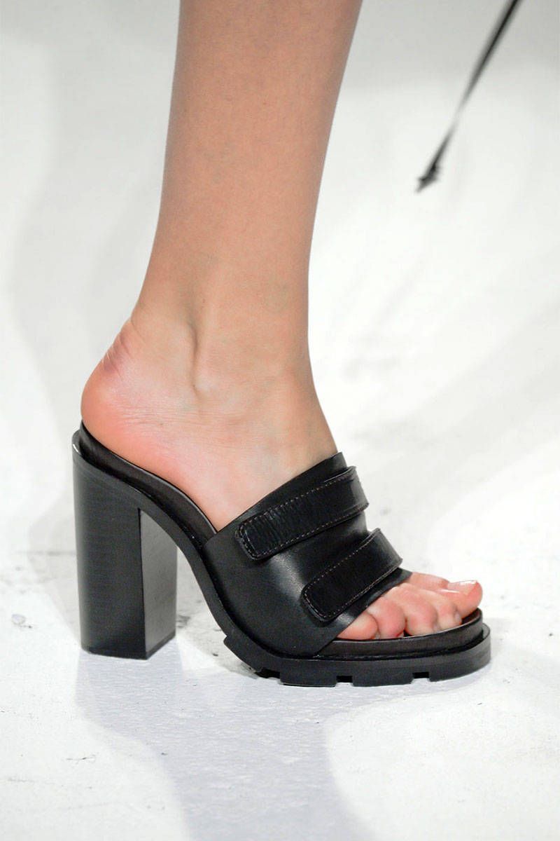 Obuća, Ljudska noga, Zglob, Noga, Moda, Crna, Toe, Visoke potpetice, Sandale, Izbliza,