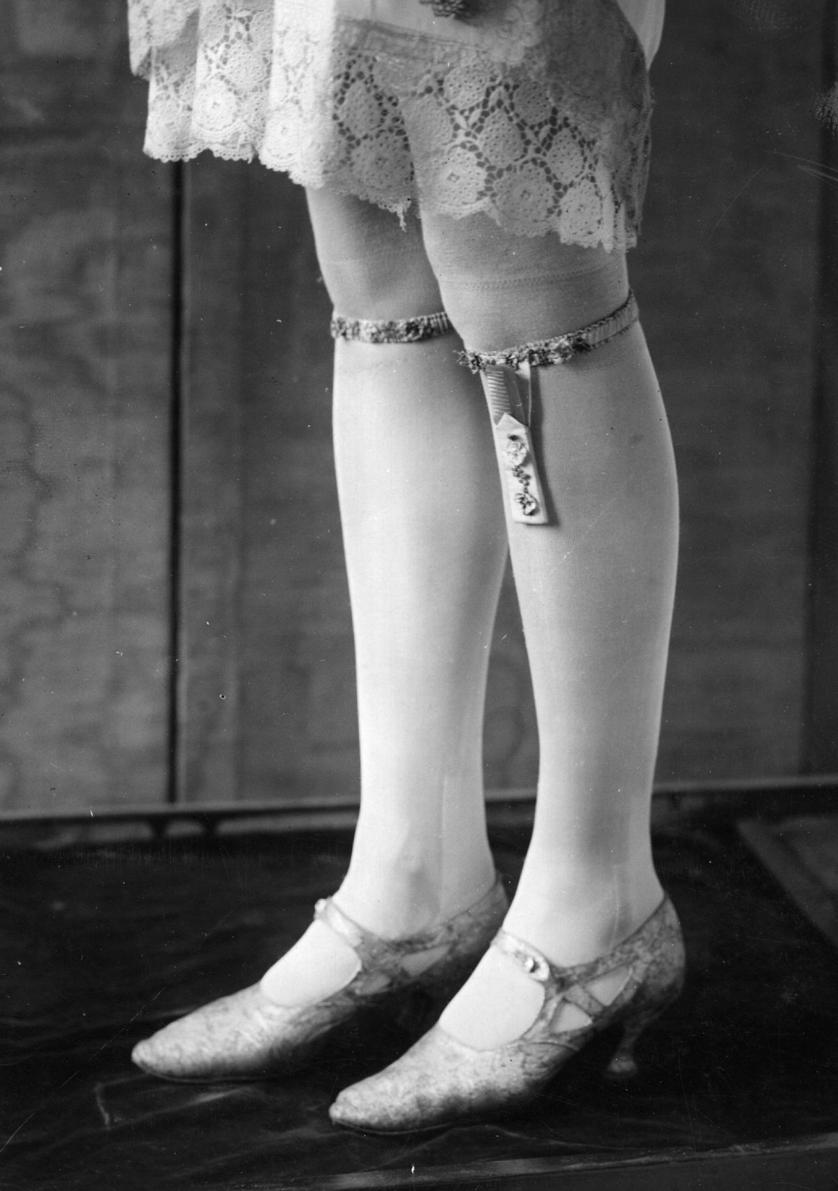 1920: Para podwiązek. (Zdjęcie: Hulton Archive / Getty Images)