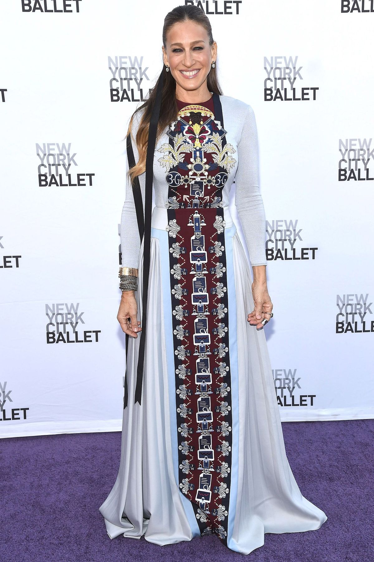 NEW YORK, NY - 23 września: Sarah Jessica Parker uczęszcza na gali jesień 2014 baletu w Nowym Jorku w David H. Koch Theatre w Lincoln Center w dniu 23 września 2014 r. W Nowym Jorku. (Zdjęcie: Gary Gershoff / WireImage)