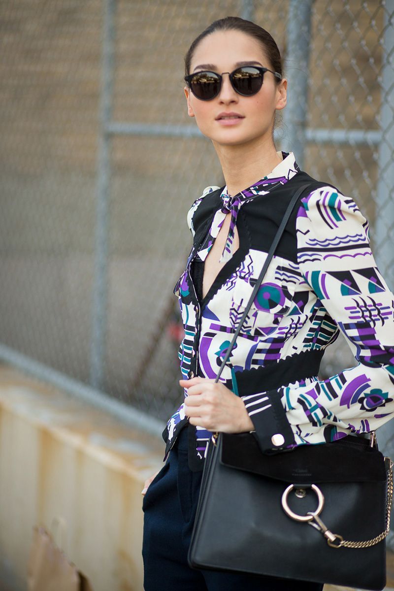Kleidung, Straßenmode, Brillen, Mode, Sonnenbrillen, Kobaltblau, Schulter, Elektroblau, Oberbekleidung, Blazer,