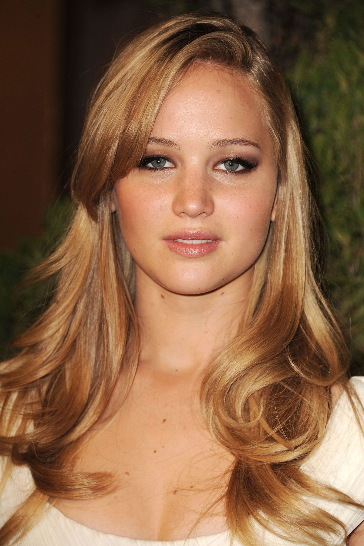 Jennifer Lawrence uczestniczy w 83. lunchu nominowanym do Oscara w Beverly Hills Hotel 7 lutego 2011 r. W Beverly Hills w Kalifornii. (Zdjęcie: Steve Granitz / WireImage)