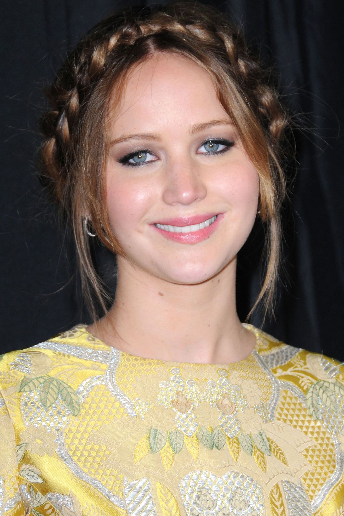 CENTURY CITY, CA - 12 stycznia: Aktorka Jennifer Lawrence uczęszcza do 38. dorocznych nagród Stowarzyszenia Krytyków Filmowych w Los Angeles w hotelu InterContinental 12 stycznia 2013 r. W Century City w Kalifornii. (Zdjęcie: Barry King / FilmMagic)