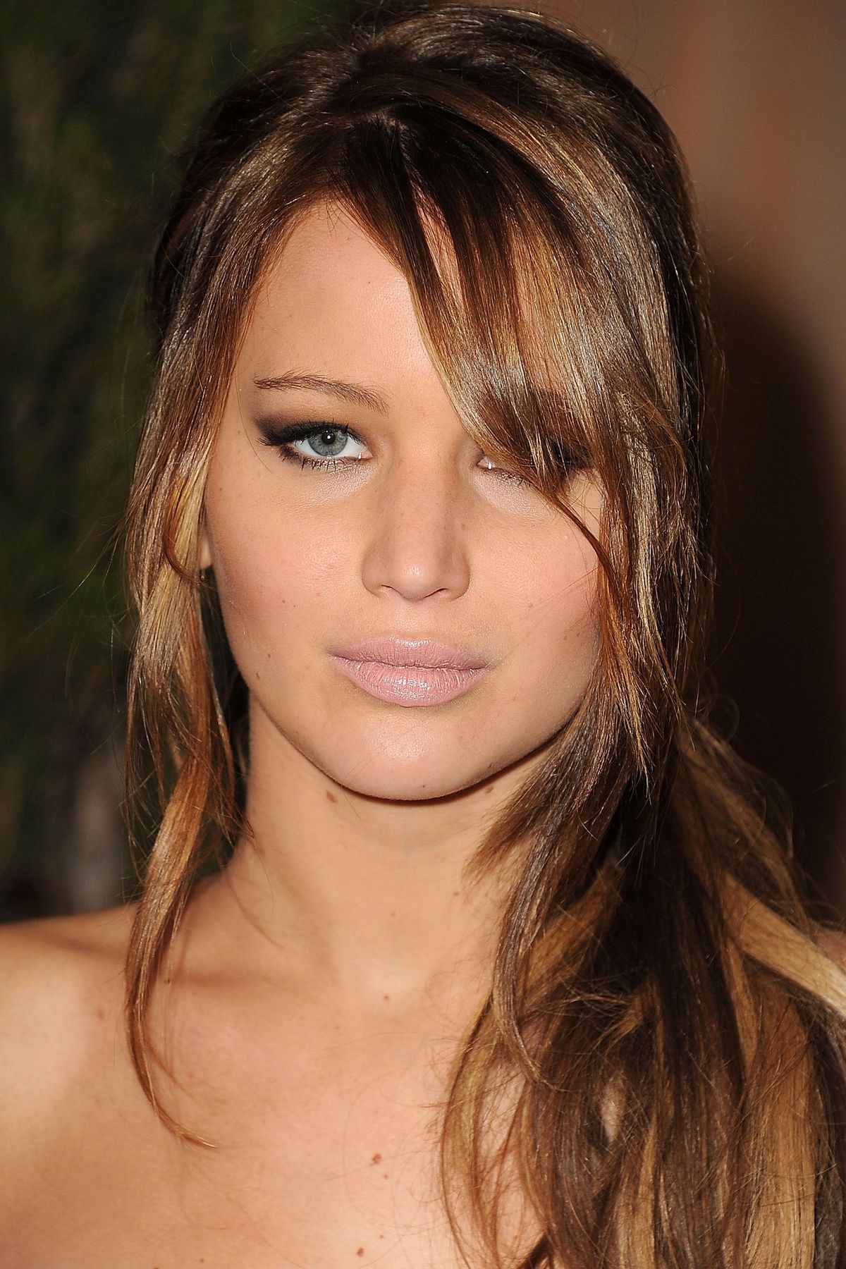 BEVERLY HILLS, CA - 04 lutego: Jennifer Lawrence przybywa na 85. ceremonii wręczenia Oscarów - nominowani obiad w hotelu Beverly Hilton 4 lutego 2013 r. W Beverly Hills w Kalifornii. (Zdjęcie: Steve Granitz / WireImage)