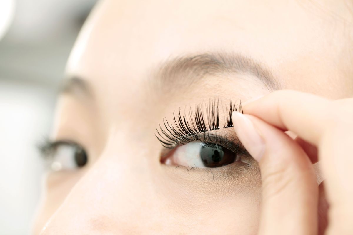 Die 7 besten falschen Wimpernkleber