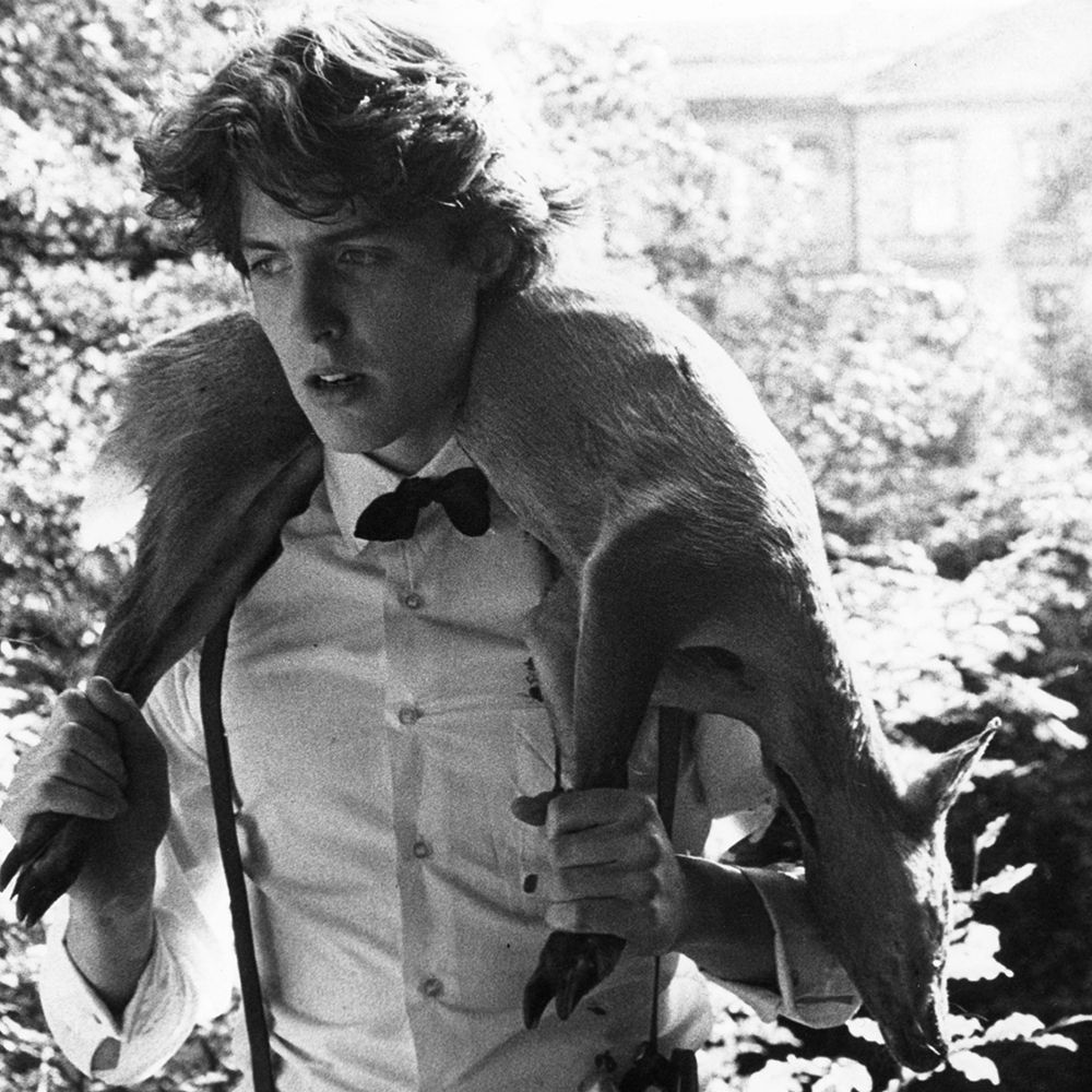 uprzywilejowany rok 1982 hugh grant the oxford film company data 1982, fot. mary evansronald granteverett collection10334922