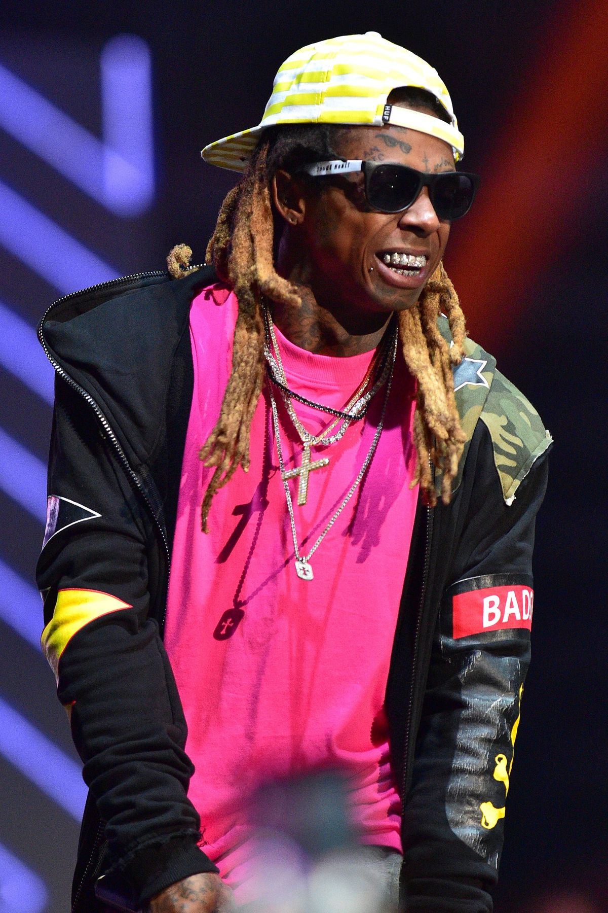Artysta muzyczny, Performance, Pink, Raper, Performing Arts, Music, Event, Singer, Rapping, Eyewear,