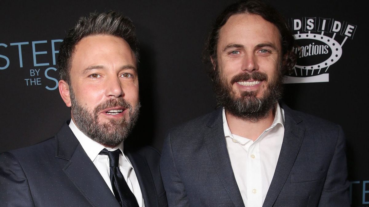 Casey Affleck behauptet, er habe den Ana de Armas-Ausschnitt in Ben Afflecks Yard nicht weggeworfen