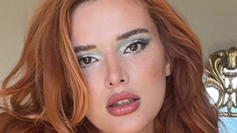 bella thorne kupaći kostim