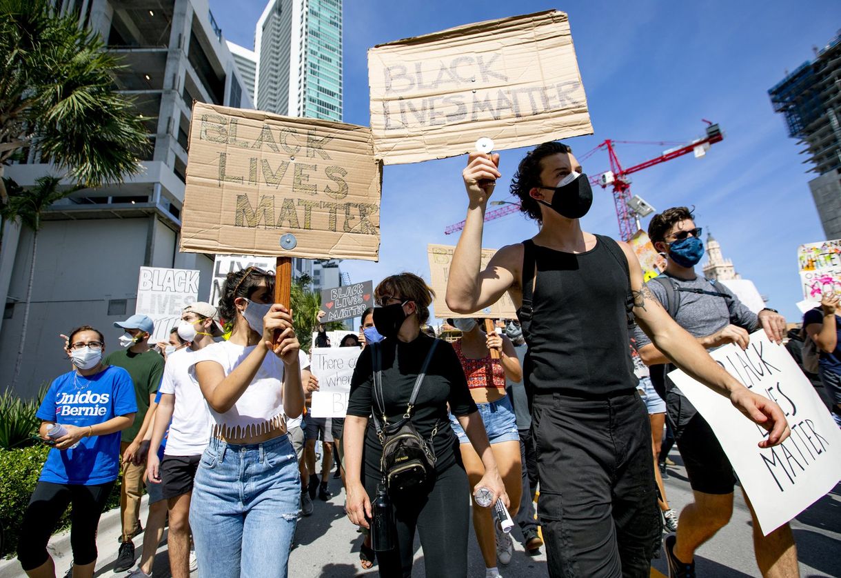 Sean Mendes Camila Cabello Miami Protest