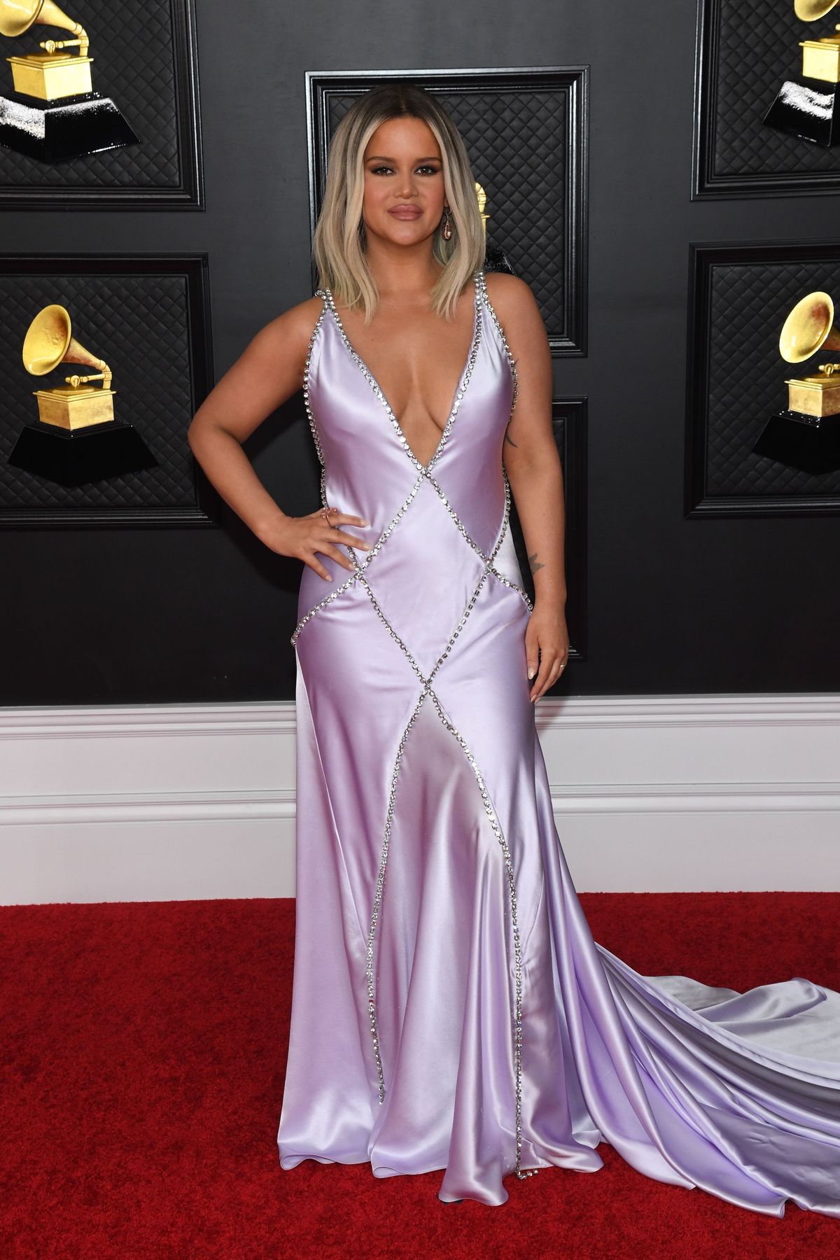 los angeles 14 marca maren morris na czerwonym dywanie na 63. dorocznej ceremonii rozdania nagród Grammy, transmisja na żywo z centrum Staples w Los Angeles, niedziela, 14 marca 2021 800 2330, live et 500 20:30, live pt w sieci telewizyjnej cbs i paramount photo by phil mccartencbs via getty images