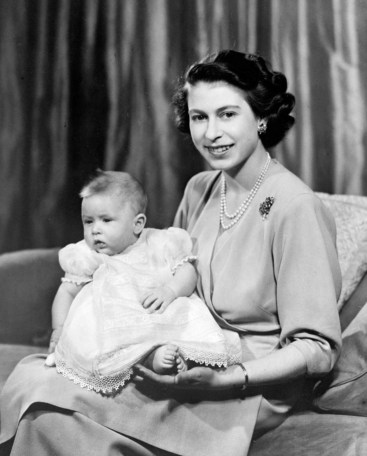Royalty - La Regina e il Principe Carlo - Buckingham Palace