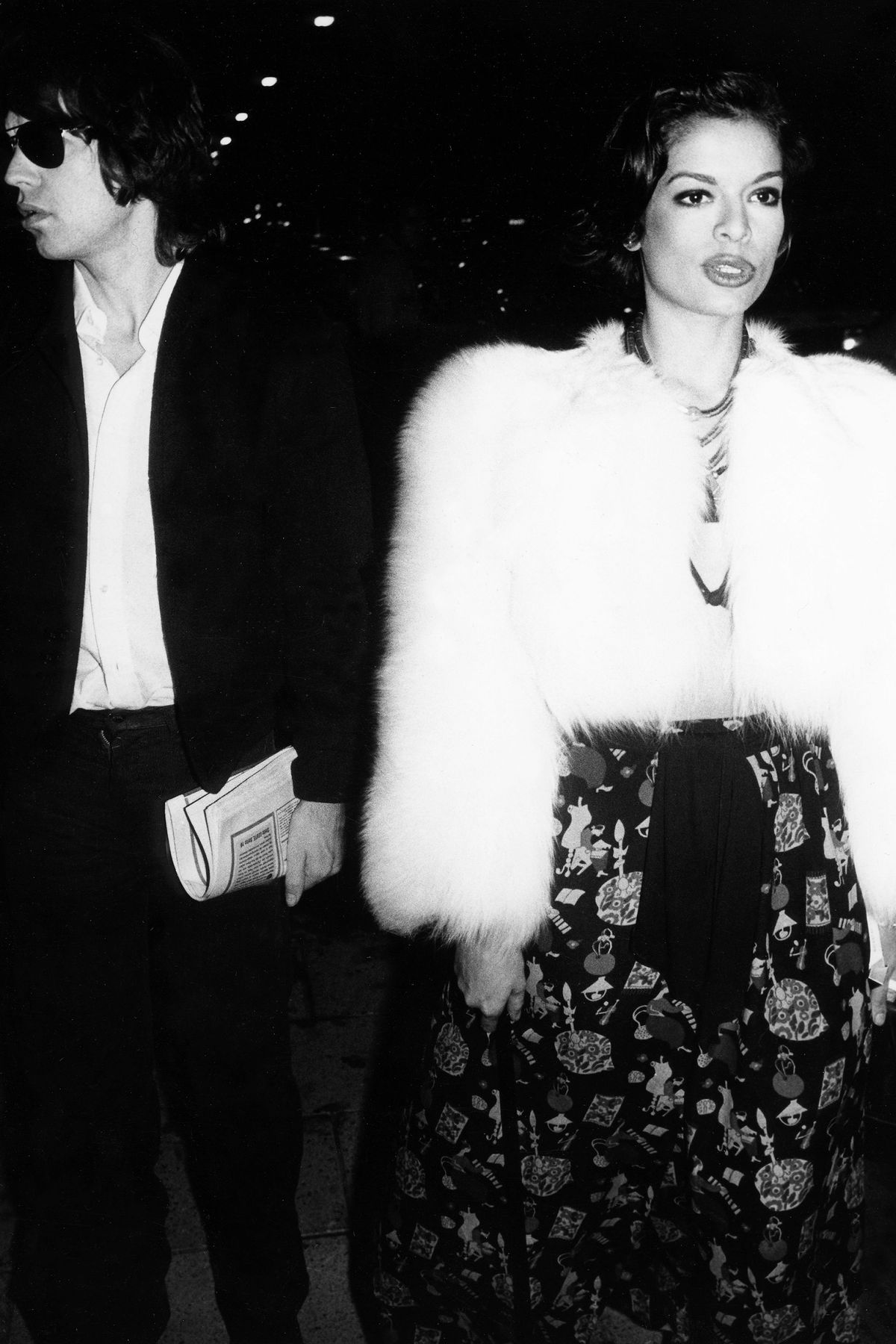 (GERMANIA FUORI) Mick Jagger * 26/07/1943 musicista, cantante; Cantante britannico del gruppo rock Rolling Stones - con sua moglie Bianca1977 (Foto di Hug / ullstein bild via Getty Images)