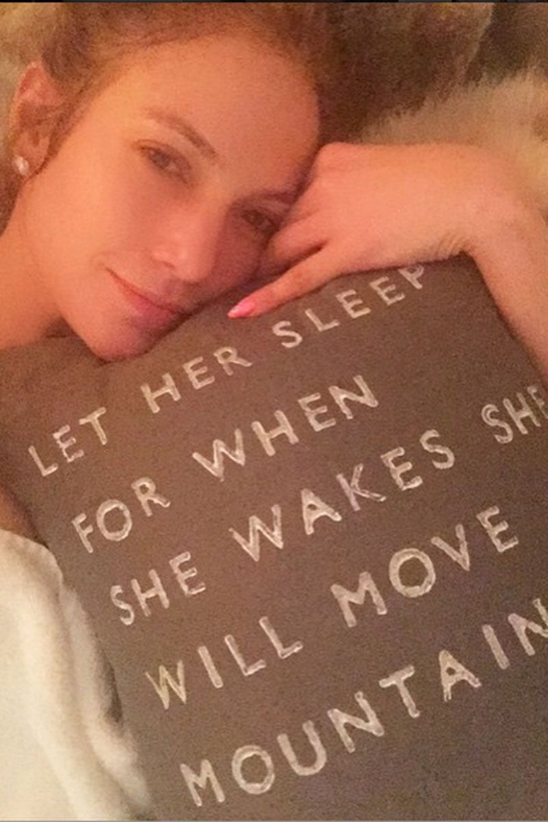 hbz-insta-nomakeup-selfies-05