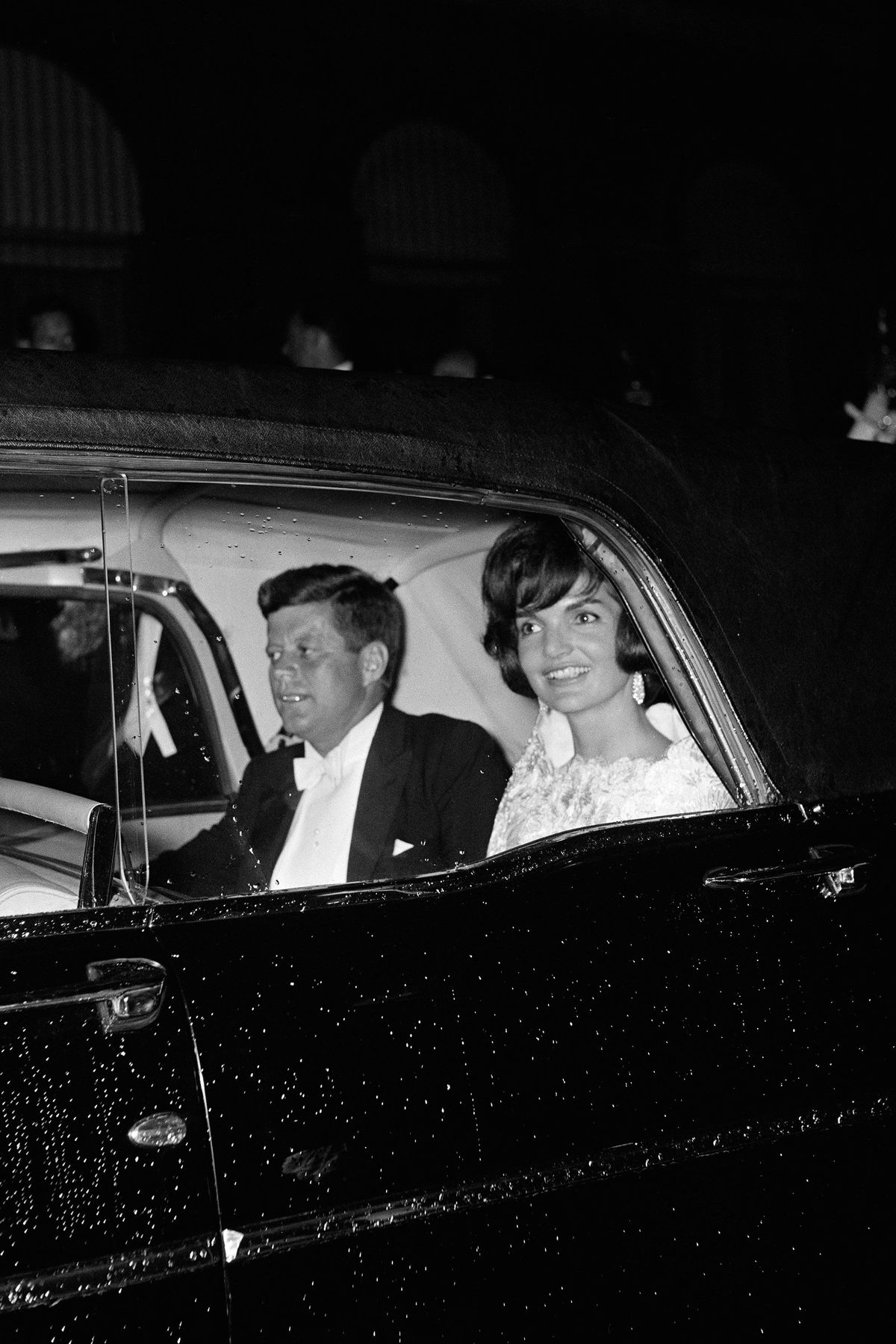 Nero, Fotografia, Veicolo a motore, Veicolo, Monocromatico, Istantanea, Bianco e nero, Auto, Fotografia, Classico,