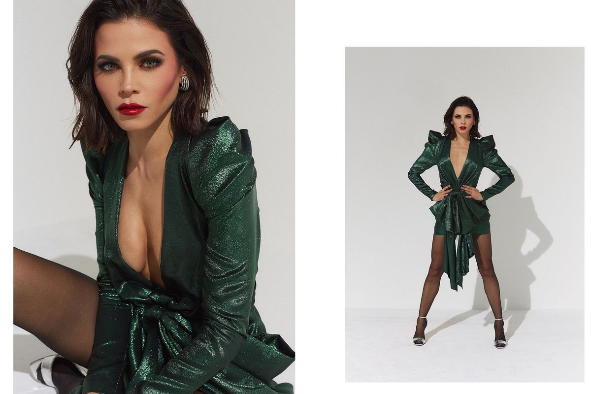 Modni model, Odjeća, Moda, Koža, Modni dizajn, Noga, Model, Foto snimanje, Gornja odjeća, Fotografija,