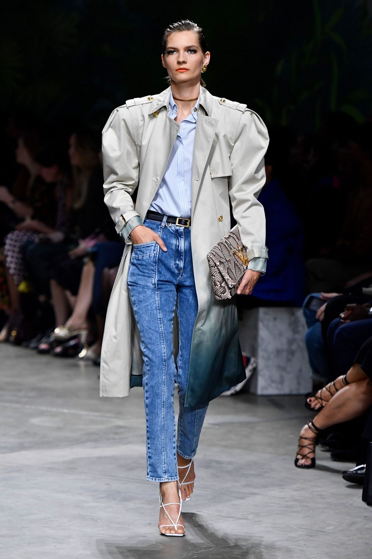 Versace Spring 2020 Trends - Trenchcoat