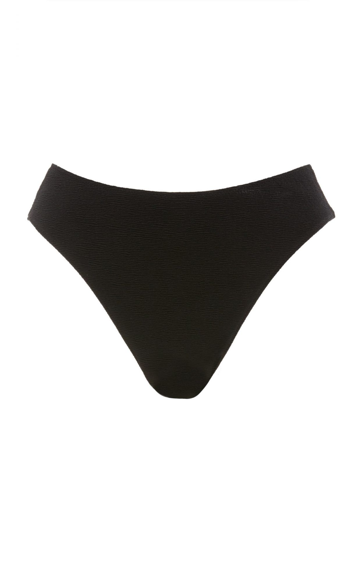 Under tiden är supermodeller i bikini på stränder