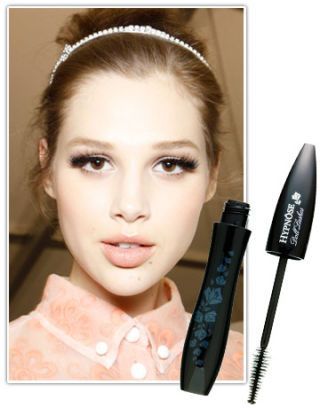 Fortyk med en Lash Booster
