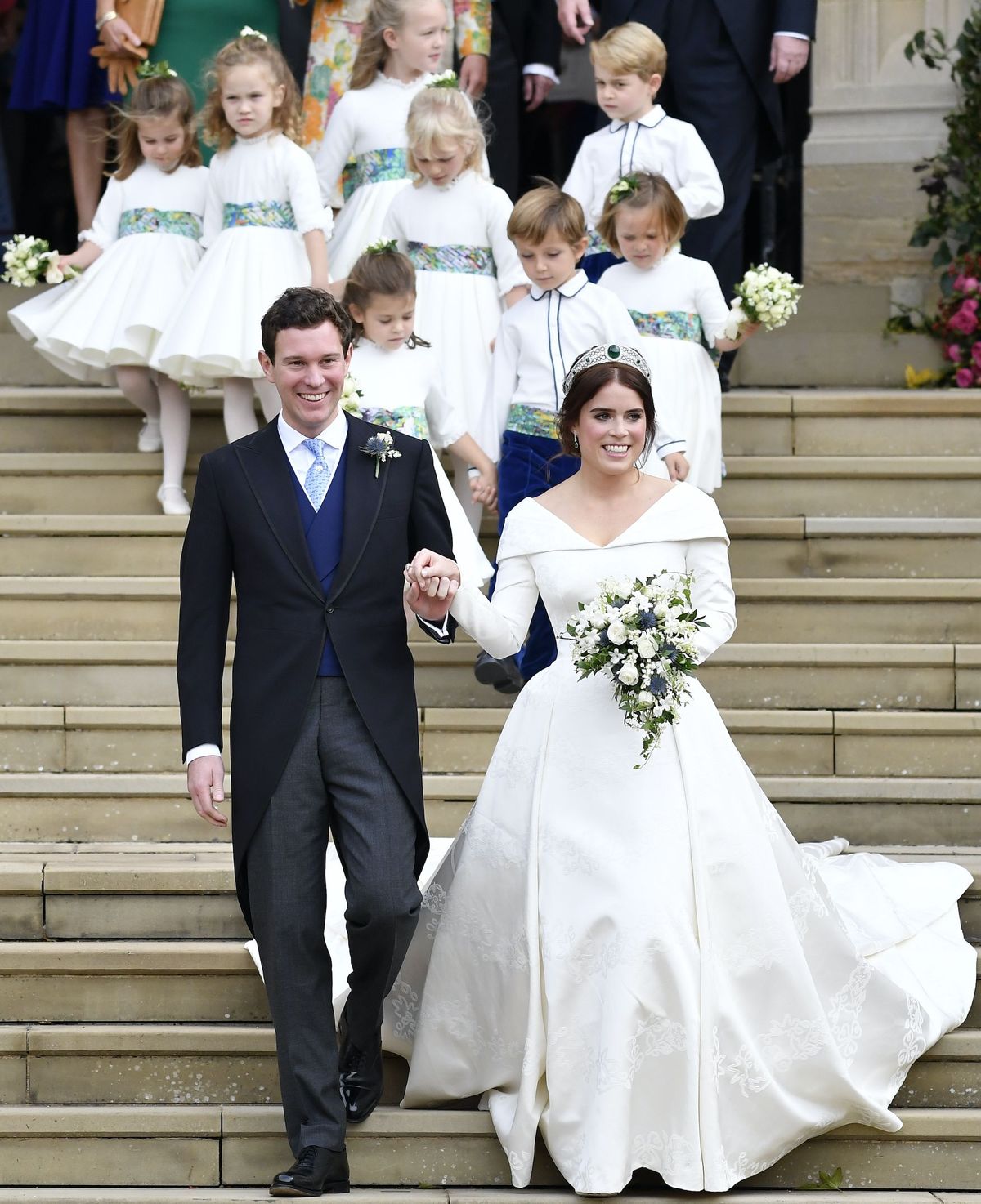 Windsor, Engleska 12. listopada princeza Eugenija iz Yorka iz Yorka i njezin suprug Jack Jack Brooksbank odlaze nakon vjenčanja u St. Georgeu