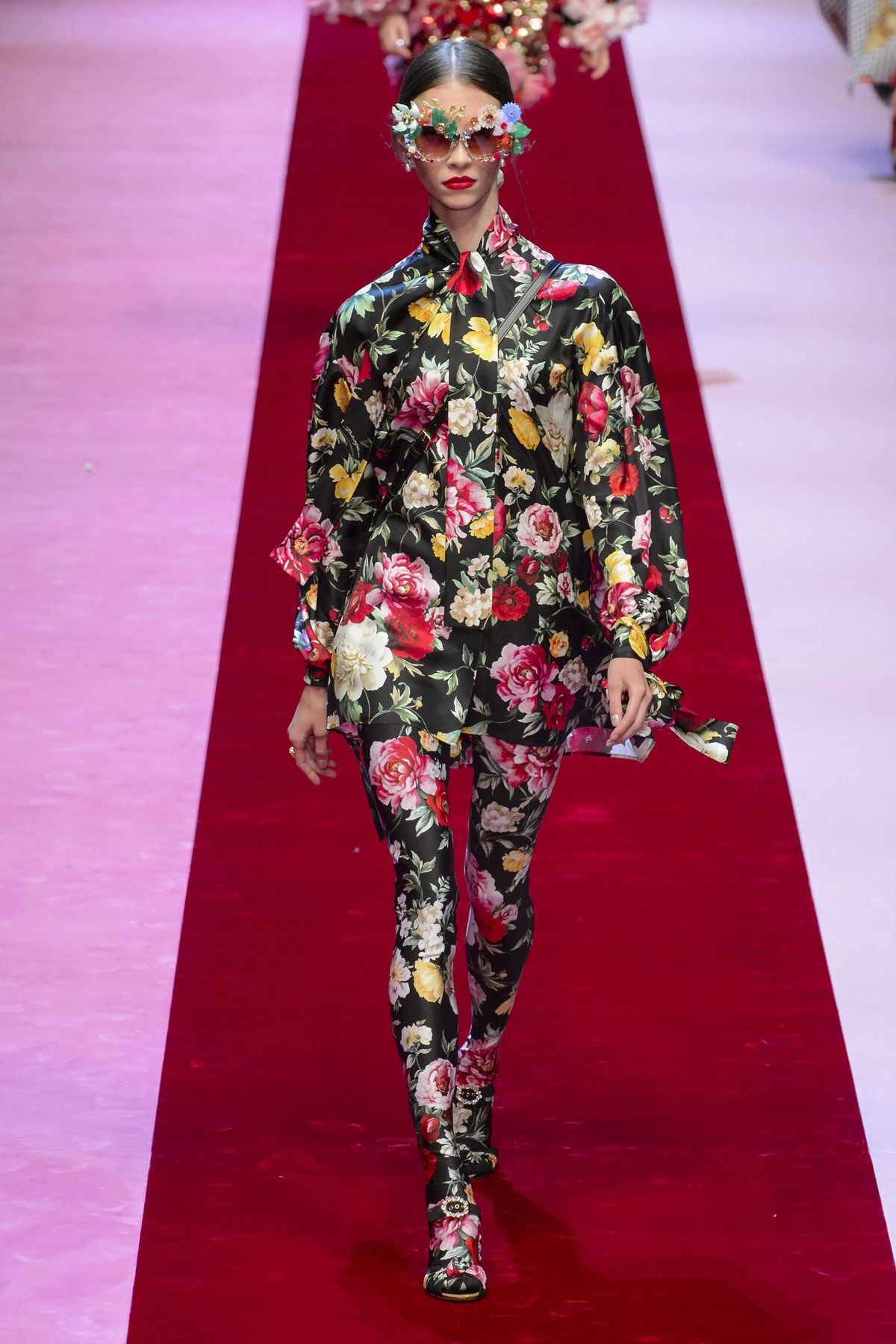 Modelka, moda, czerwony dywan, odzież, pas startowy, dywan, pokaz mody, podłogi, haute couture, projektowanie mody,
