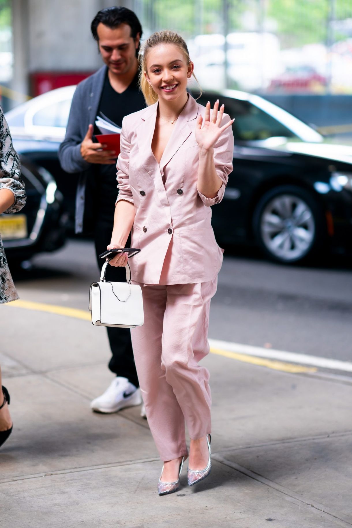 Sydney Sweeney Anzug Stil