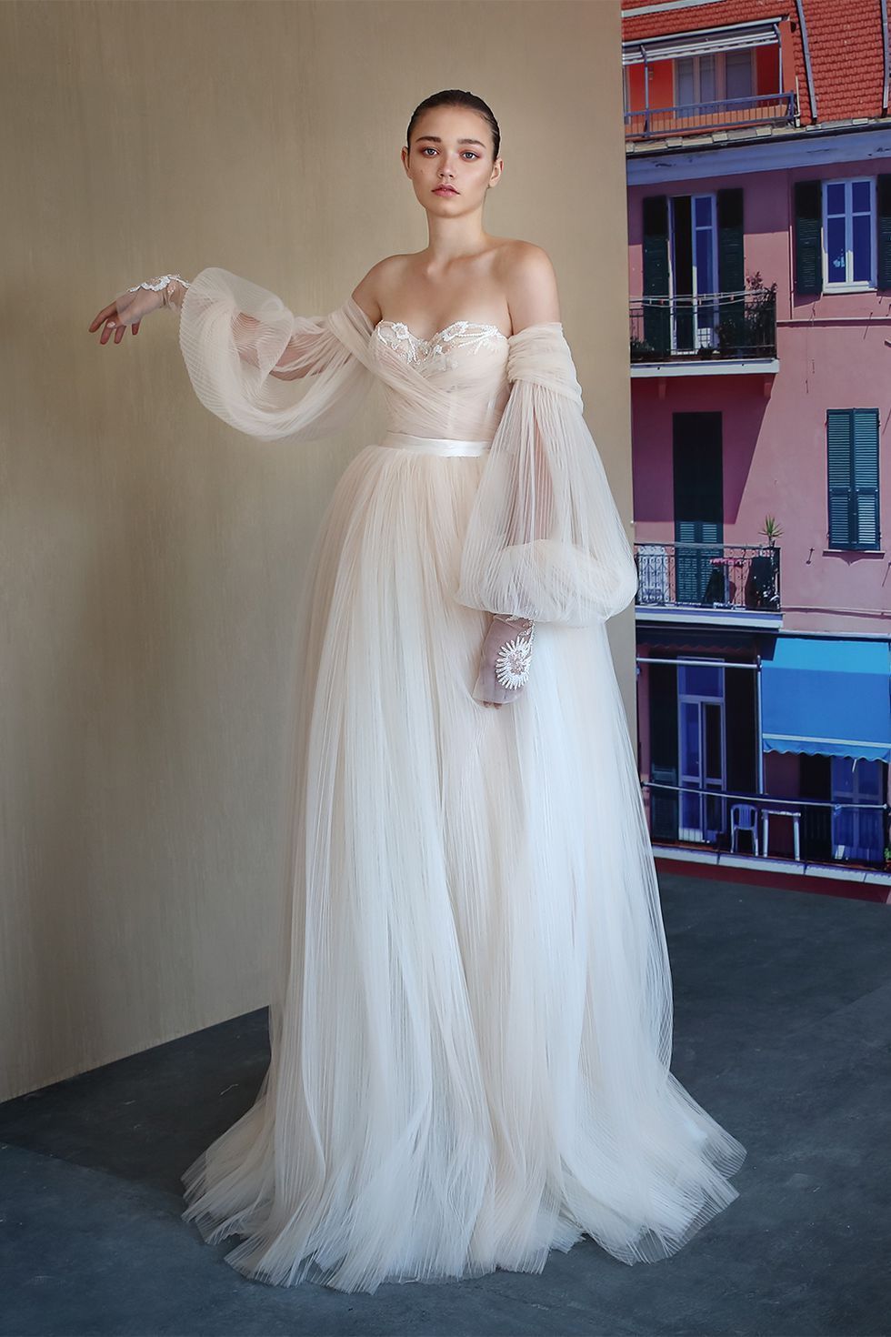 Suknia, suknia ślubna, sukienka, odzież, ramię, akcesoria ślubne, odzież ślubna, suknia ślubna, uroda, haute couture,