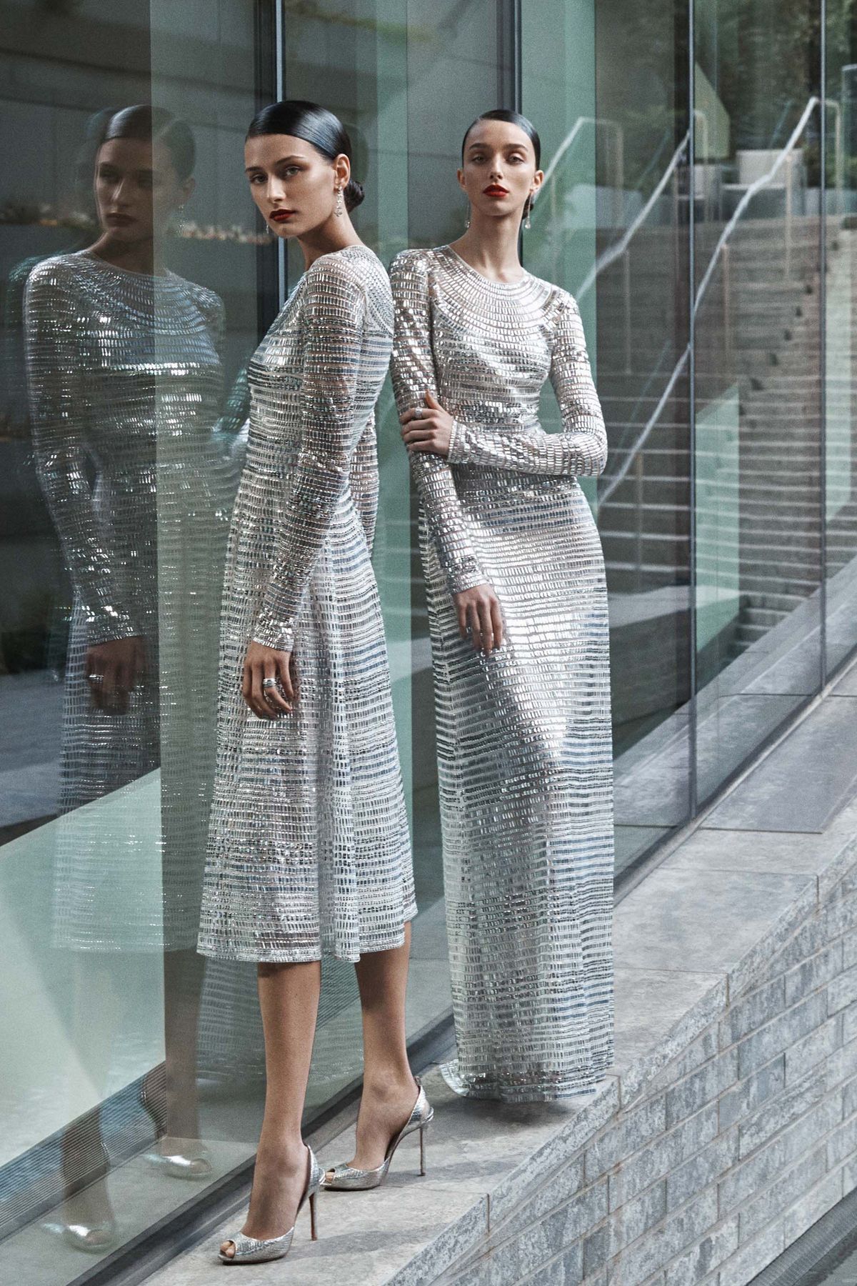 Moda, odzież, modelka, sukienka, moda uliczna, na stojąco, haute couture, projektowanie mody, odzież wierzchnia, rękaw,