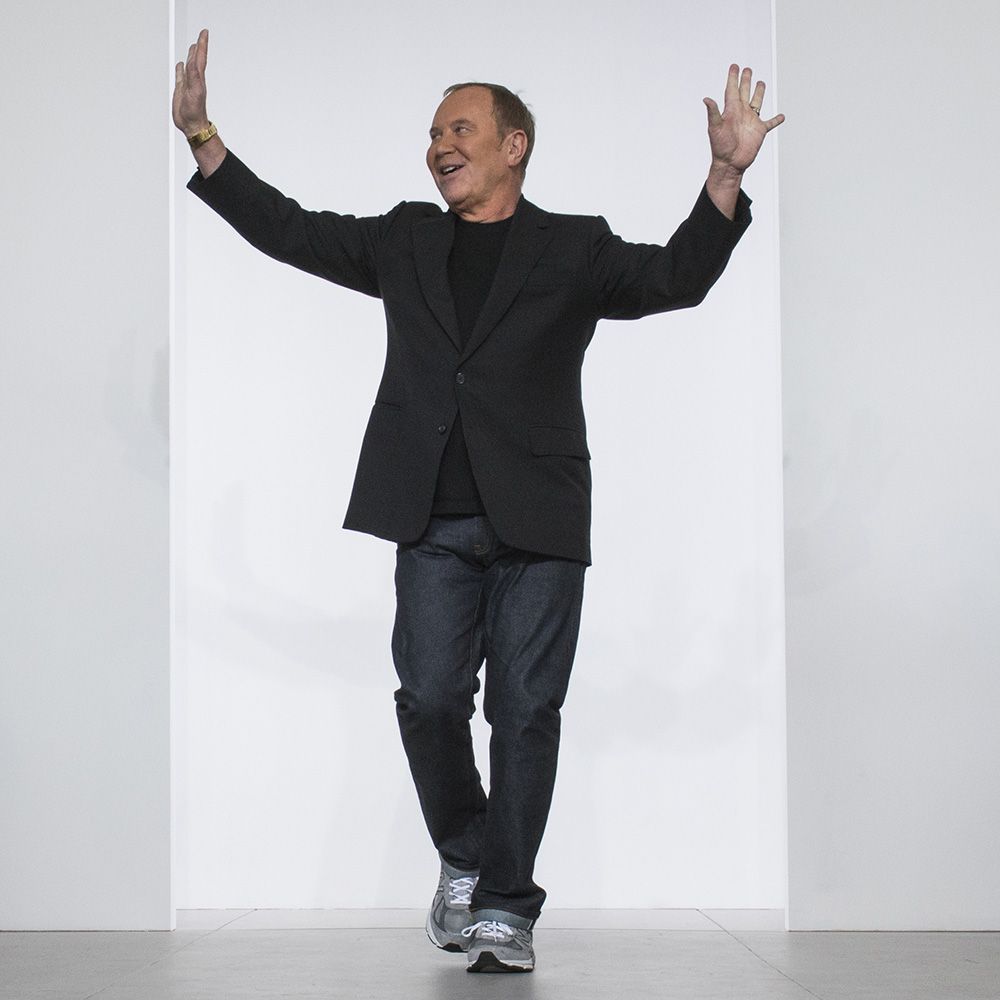 Como Michael Kors se tornou um bilionário antes que sua empresa comprasse a Versace