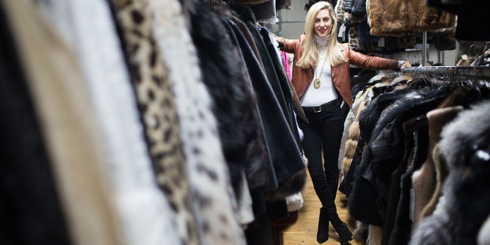 Tekstil, Ulična moda, Kostim, Koža, Čizma, Duga kosa, Konjski kop, Izmišljeni lik, Radna životinja, Čizma do koljena,
