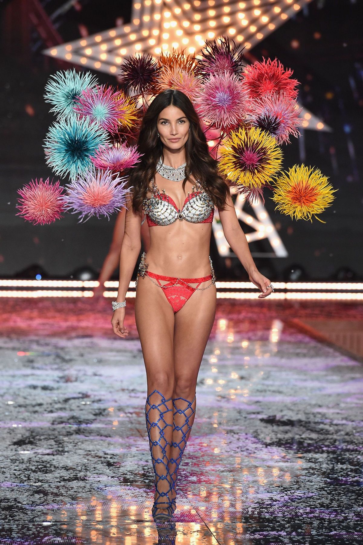 Menschliches Bein, Pink, Magenta, Unterwäsche, Model, Bikini, Badebekleidung, Oberschenkel, Modenschau, Dessous,