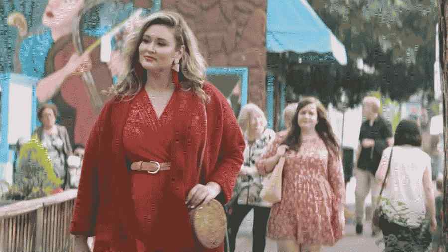Quando parei de me preocupar com o tamanho, encontrei meu vestido perfeito