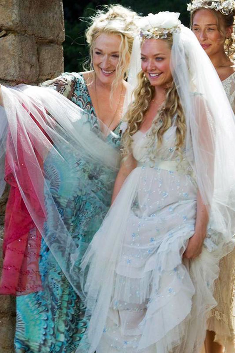 Roupas, Rosto, Véu de noiva, Véu, Evento, Roupa de noiva, Têxtil, Fotografia, Acessório de cabelo, Vestido de noiva,