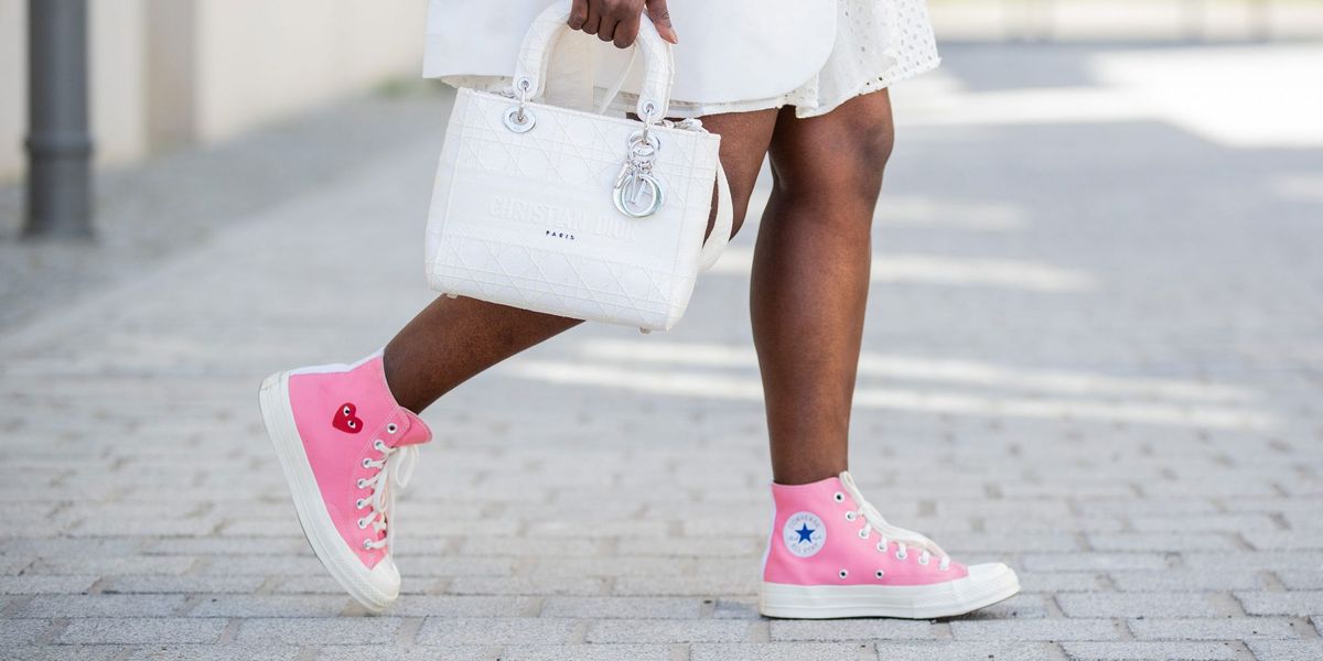 Nordstrom Rack ima trenutno v prodaji več kot 800 superg in sandalov s cenami od 7 USD