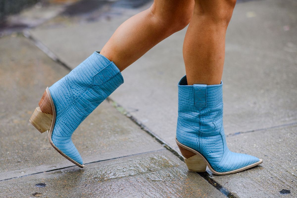Obuća, Plava, Ljudska noga, Cipela, Noga, Gležanj, Tele, Tirkizna, Ulična moda, Zglob,