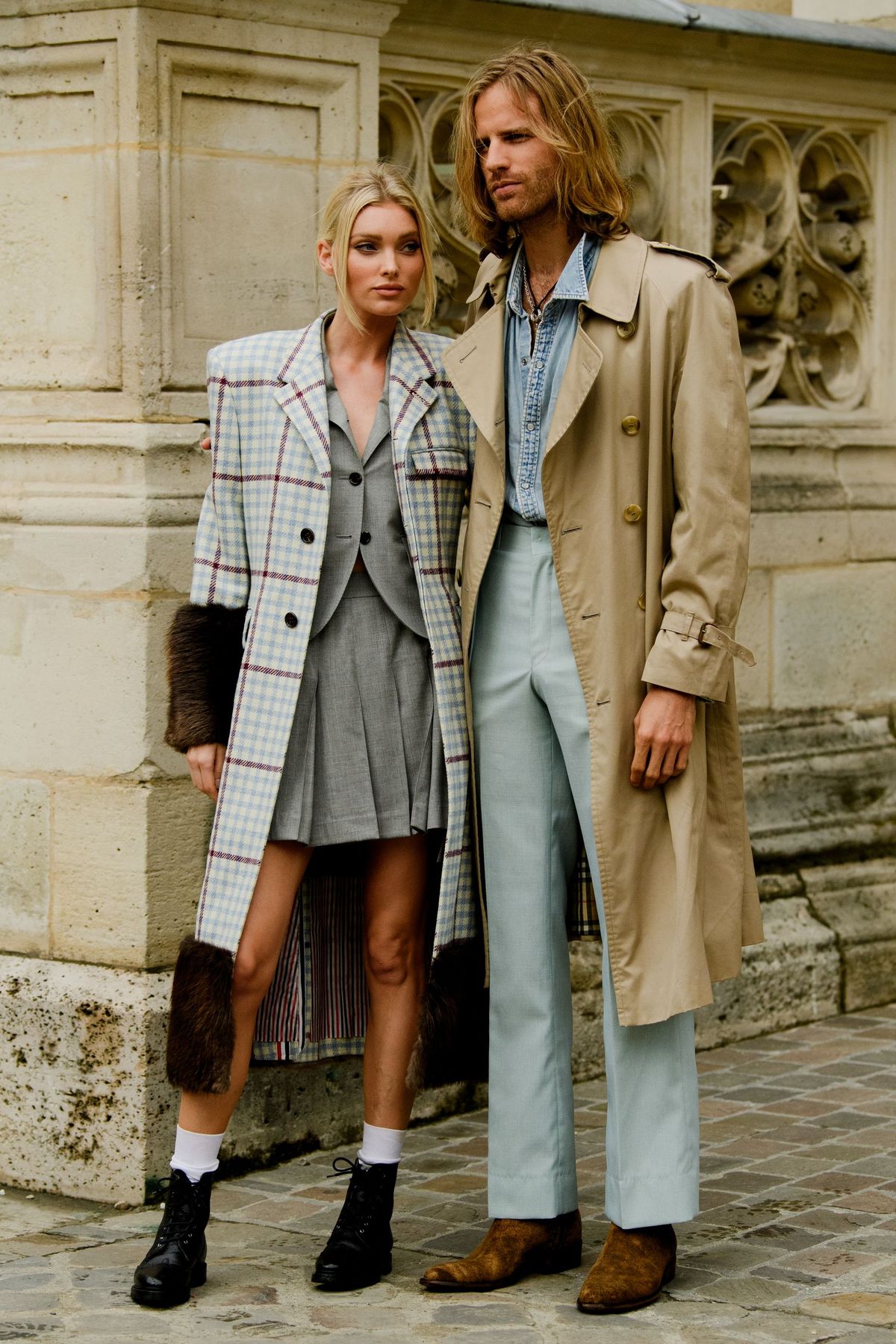 Trenchcoat, Beklædning, Frakke, Overfrakke, Mode, Gademode, Overtøj, Menneske, Fodtøj, Mode model,