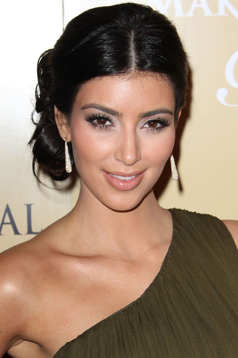 MIAMI - 8. STUDENOG: Kim Kardashian stigla je na 14. godišnji bal izmišljenih želja u hotelu Intercontinental 8. studenog 2008. u Miamiju. (Foto Alexander Tamargo / WireImage) *** Lokalni naslov *** Kim Kardashian