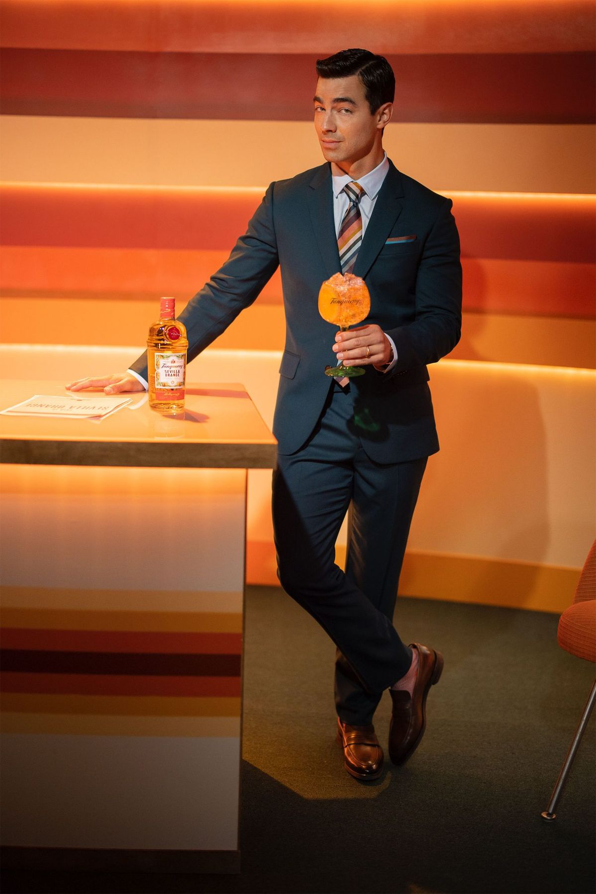 Joe Jonas Tanqueray Sevilla Orange