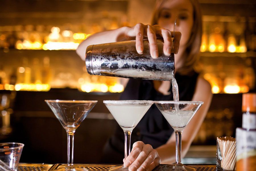 Posuđe za čaše, Staklo, Pribor za jelo, Pribor za jelo, Martini staklo, Posuđe, Alkoholno piće, Piće, Alkohol, Pribor za jelo od šampanjca,