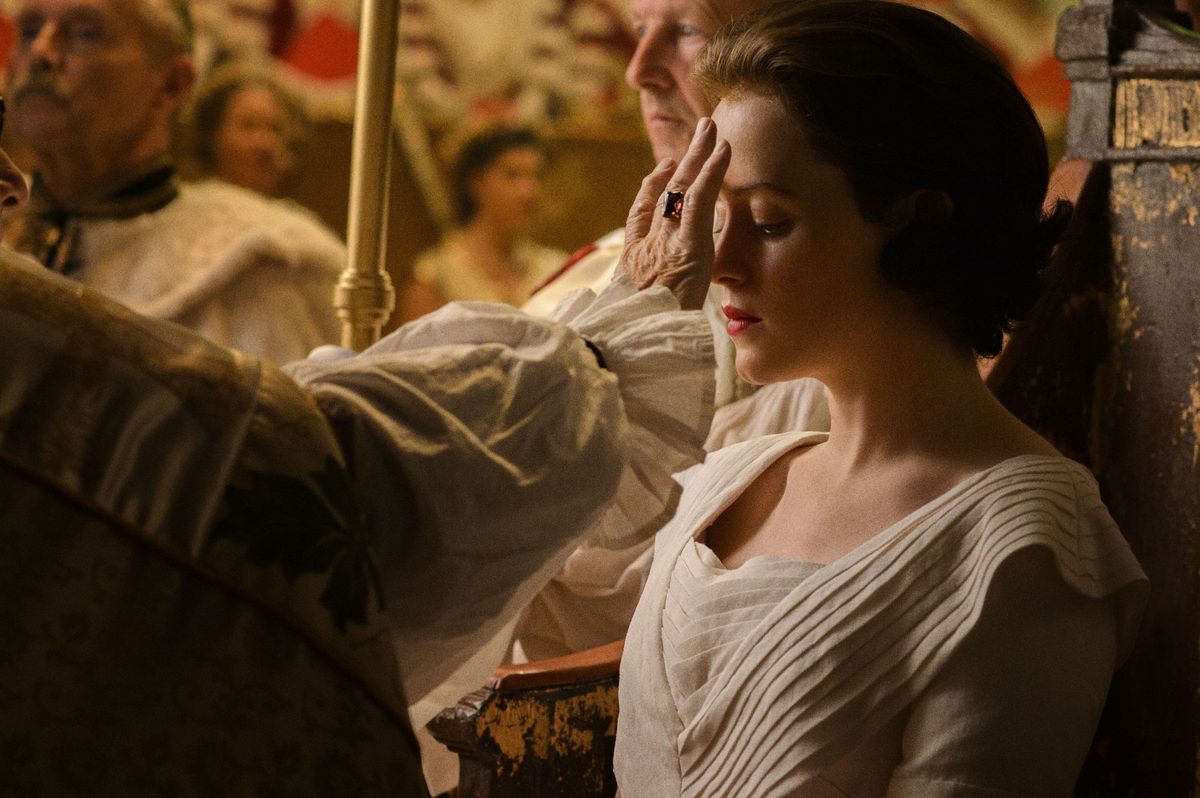 Claire Foy w Koronie