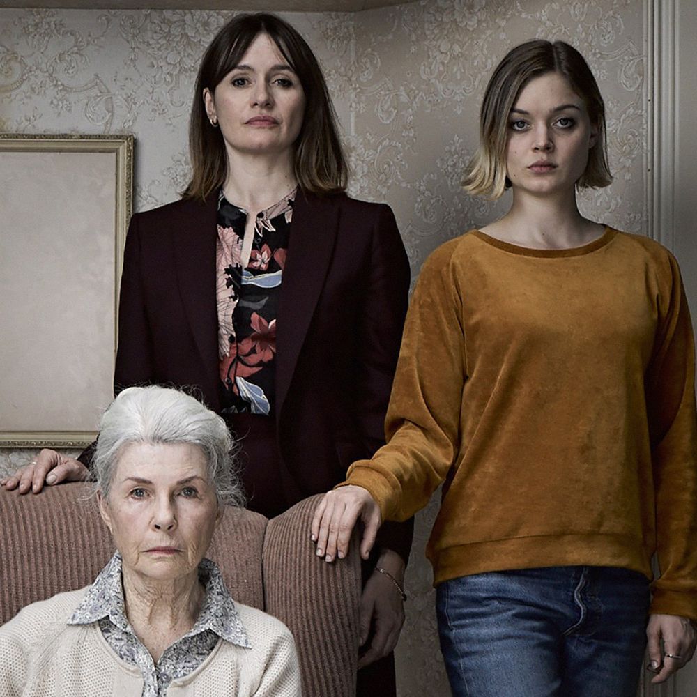 relikvija, slijeva robyn nevin, emily mortimer, bella heathcote, 2020 ph jackson finterifc midnightcourtesy everett kolekcija
