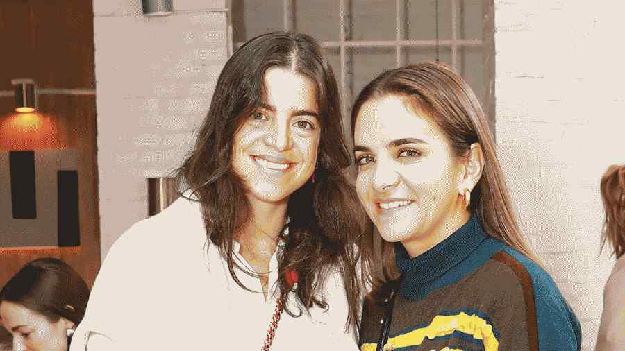 Amizade na moda: Barrie e Laure Heriard Dubreuil oferecem um almoço aconchegante