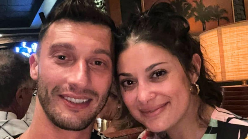   Selfie de Loren e Alexei Brovarnik no Instagram