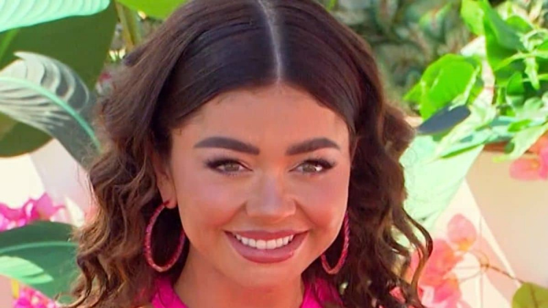   Sarah Hyland na Wyspie Miłości w USA