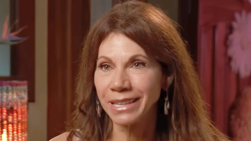   Theresa Nist em The Golden Bachelor