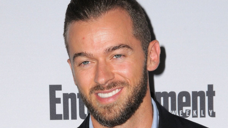  artem chigvintsev foto do rosto da festa pré-Emmy da Entertainment Weekly de 2016