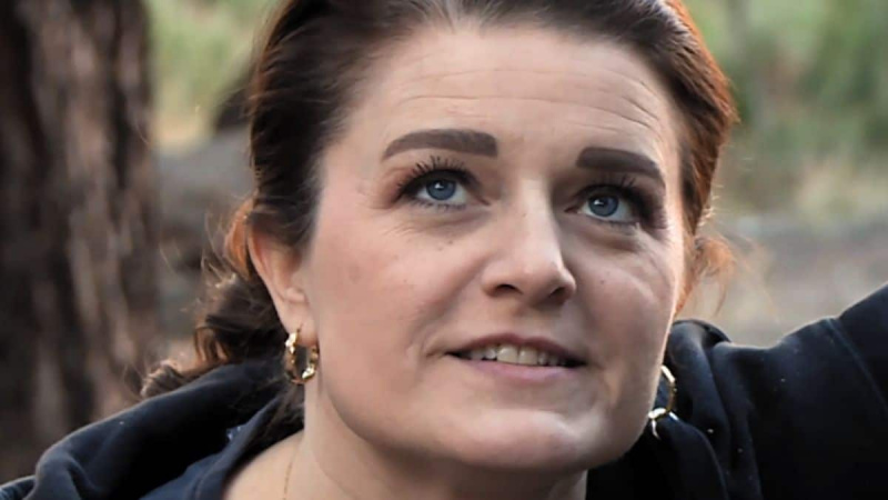   Robyn Brown filma o episódio 17 de esposas irmãs na 19ª temporada