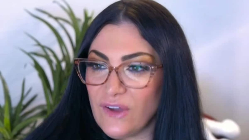   rosto de Deena Cortese fotografado no episódio de férias em família em Jersey Shore na MTV