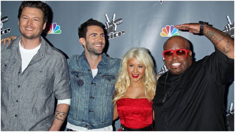 بليك شيلتون وآدم ليفين وكريستينا أغيليرا وسي لو غرين عن The Voice الموسم الأول في عام 2011
